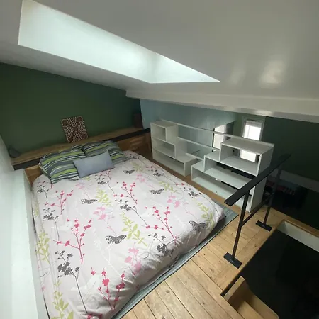 19 Mezzanine,calme,ensoleille * Paris